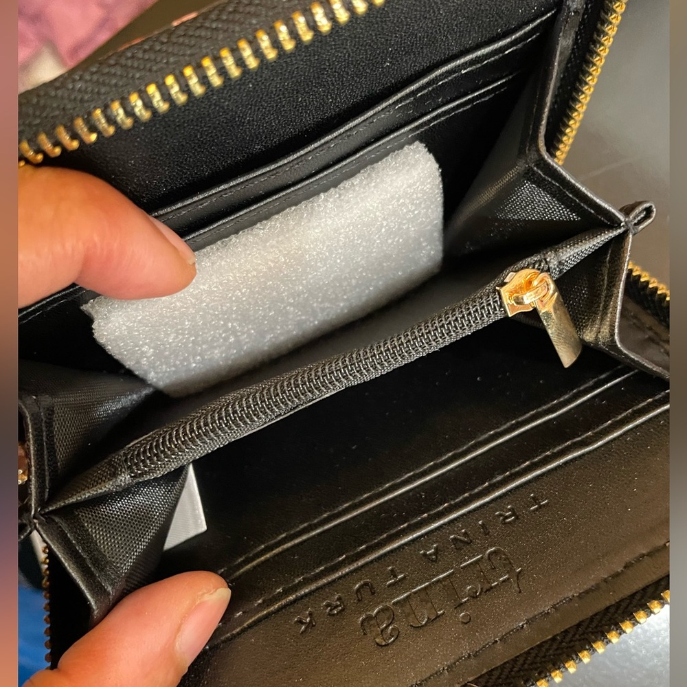 Trina Turk Small Zip Around Wallet NWT - Picture 2 of 7